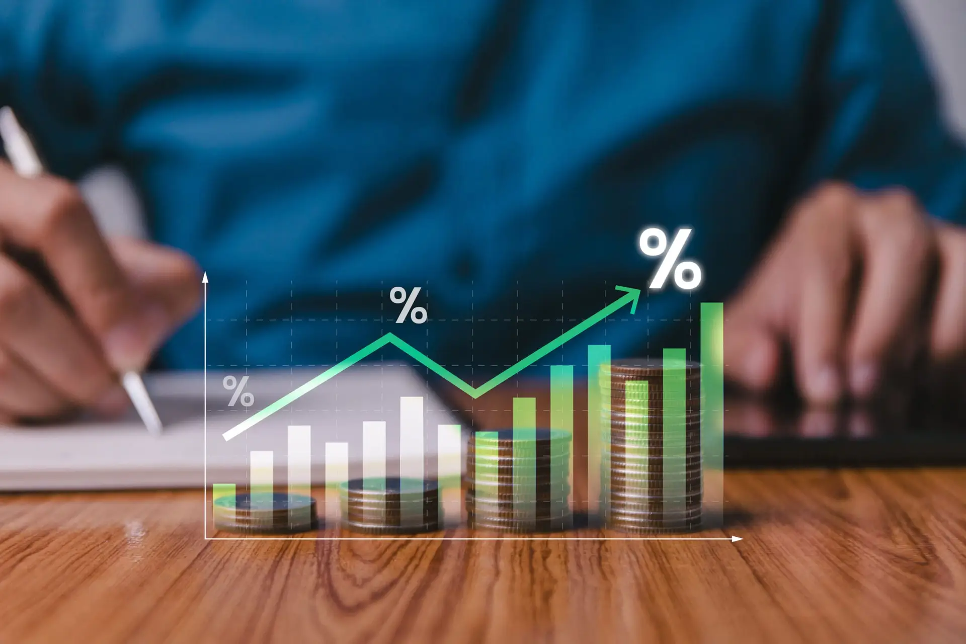 Interest rate and dividend concept, Investors are calculating profits and costs, return on stocks and mutual funds, long term investment for retirement, Long term business plan.